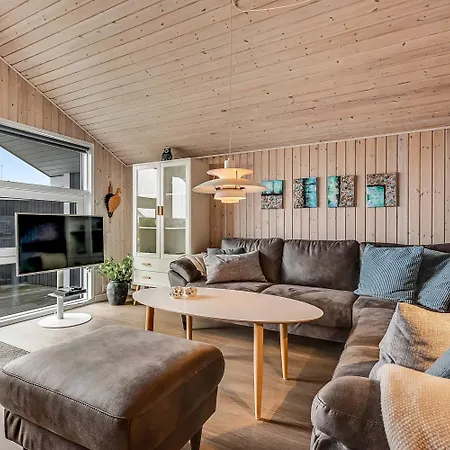 Dejligt Taet Pa Vesterhavet Sj336 * Lemvig